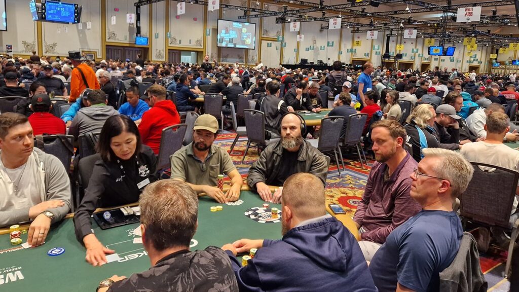 poker journalist experience